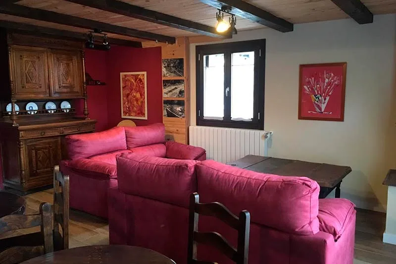 Salón-comedor con TV